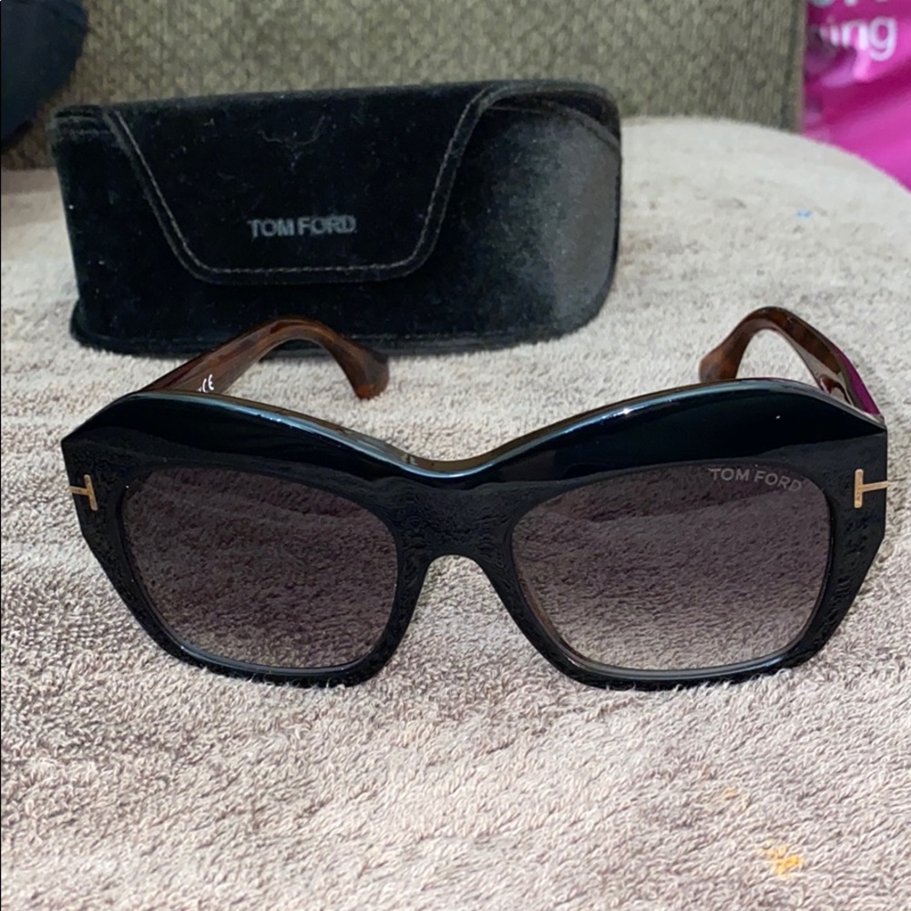 Tom Ford Sunglasses - Picture 7 of 8